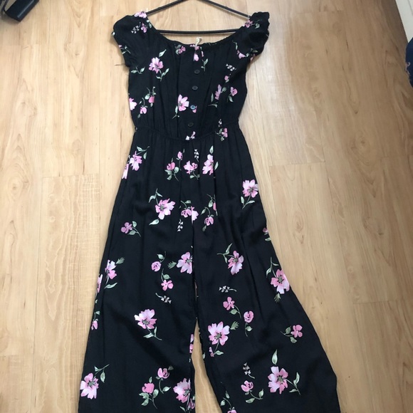 Tilly’s off the shoulder jumpsuit - Picture 1 of 6
